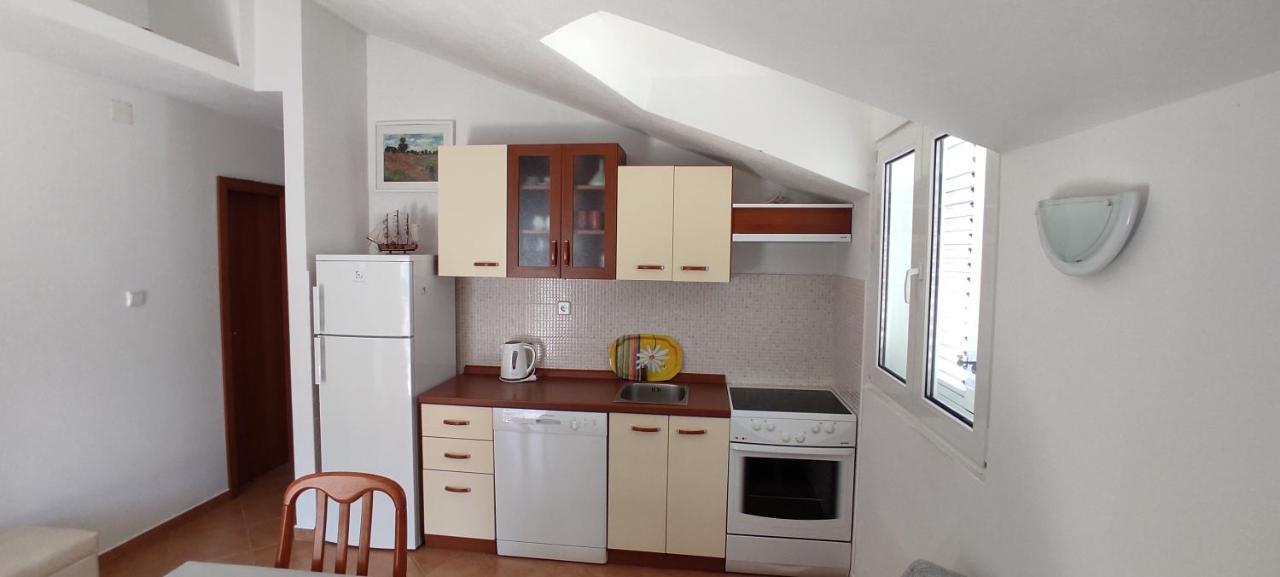 Apartment Zalo Donje Selo na Šolti Exterior foto