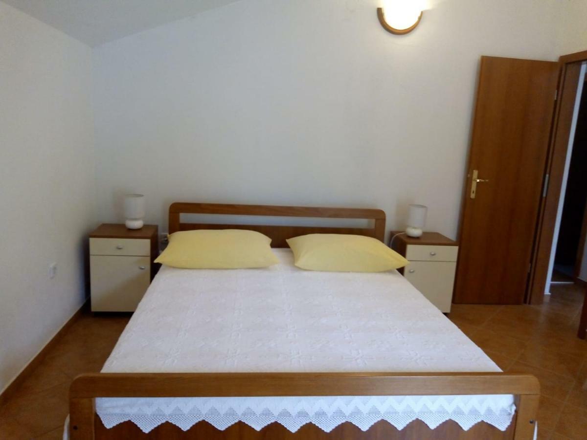 Apartment Zalo Donje Selo na Šolti Exterior foto